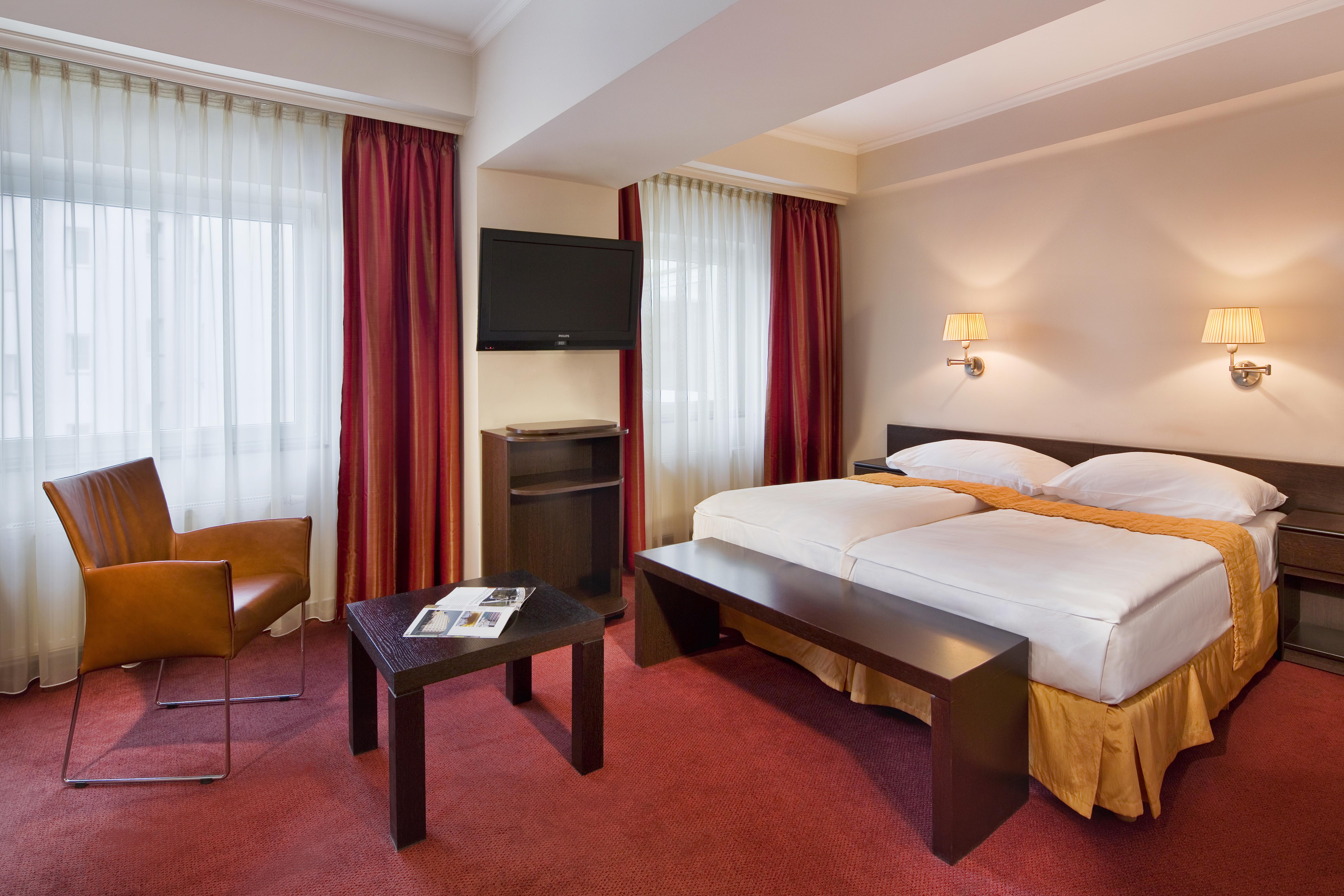 Imperial Hotel ออสตราวา ภายนอก รูปภาพ