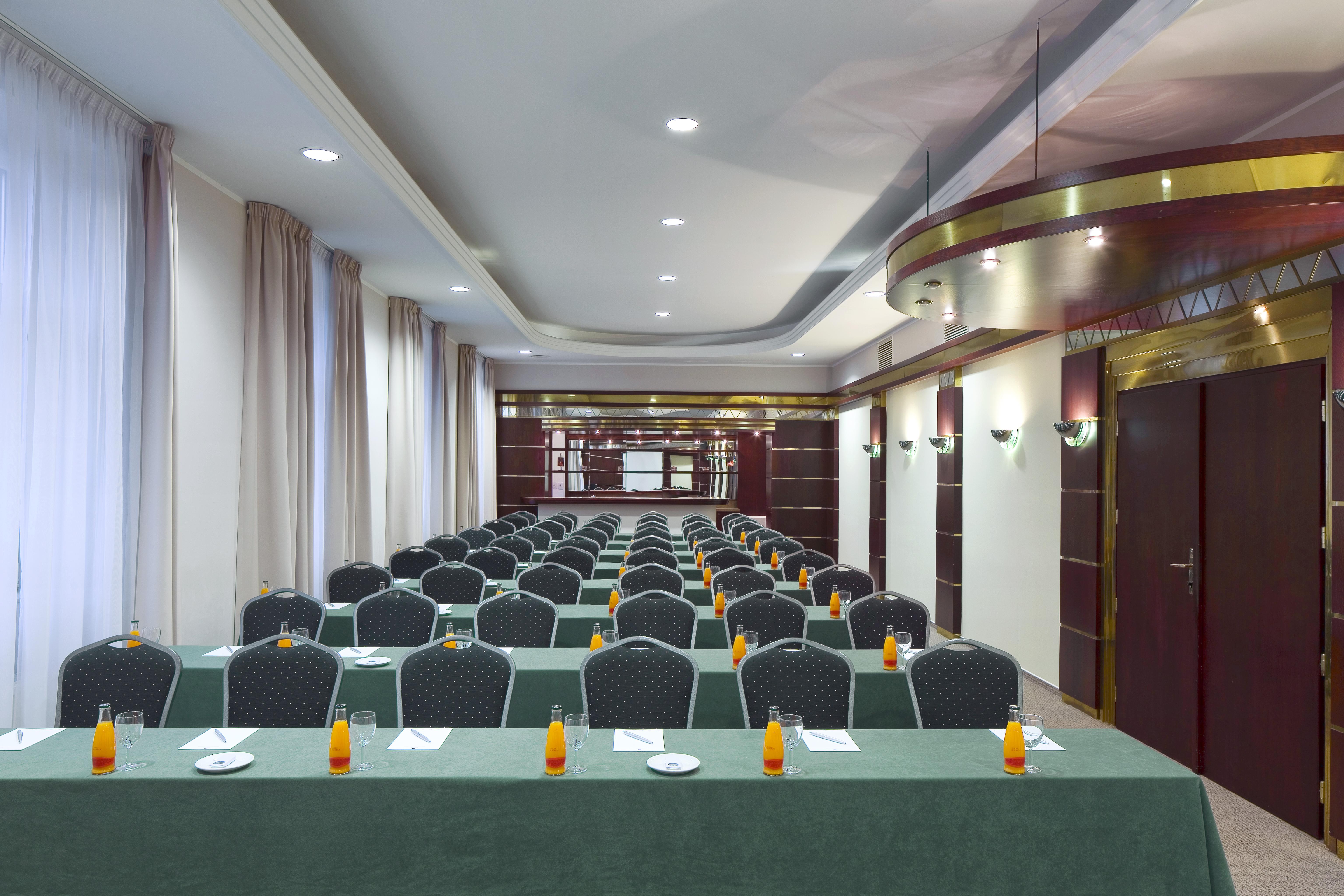 Imperial Hotel ออสตราวา ภายนอก รูปภาพ