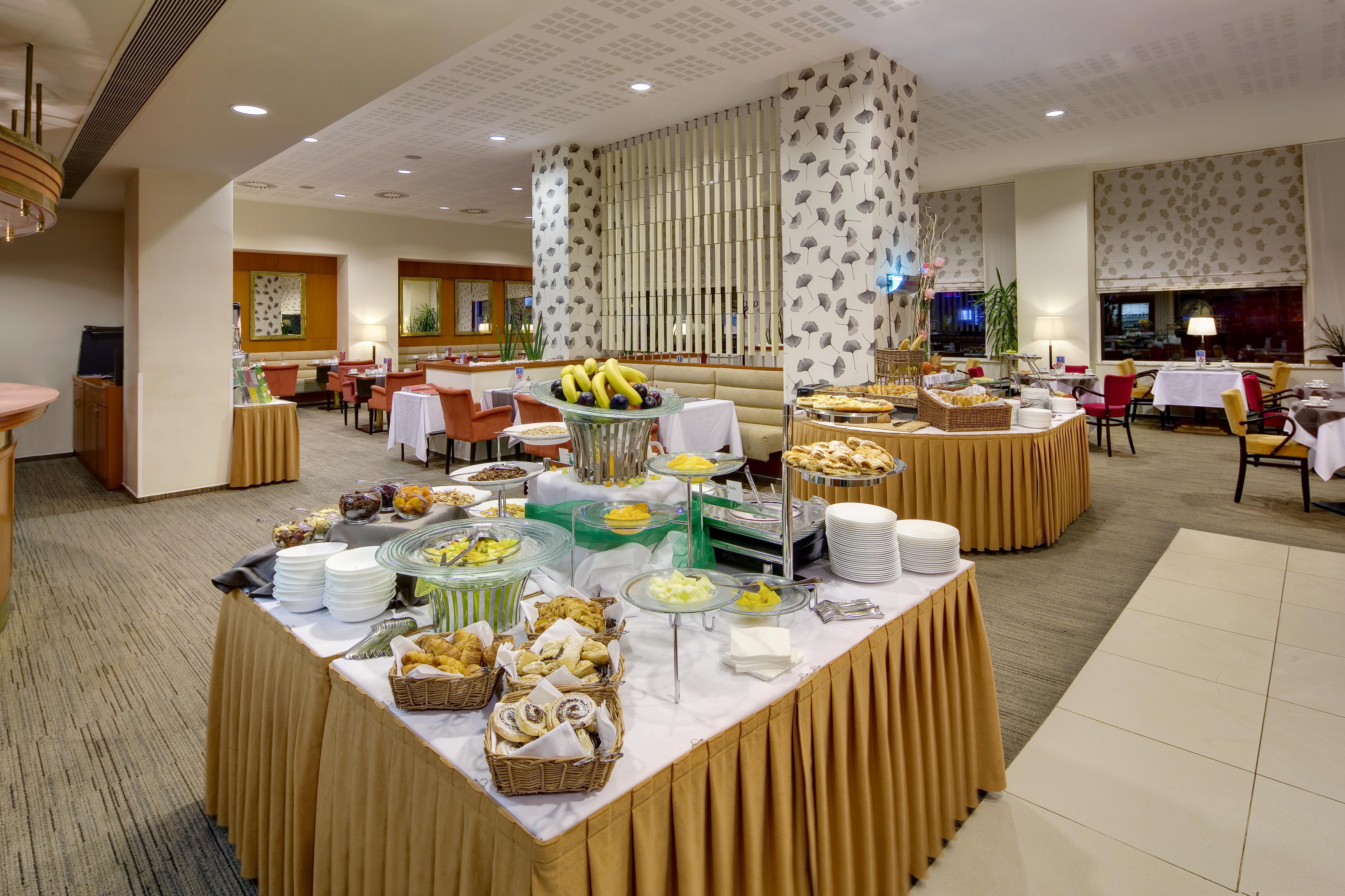Imperial Hotel ออสตราวา ภายนอก รูปภาพ