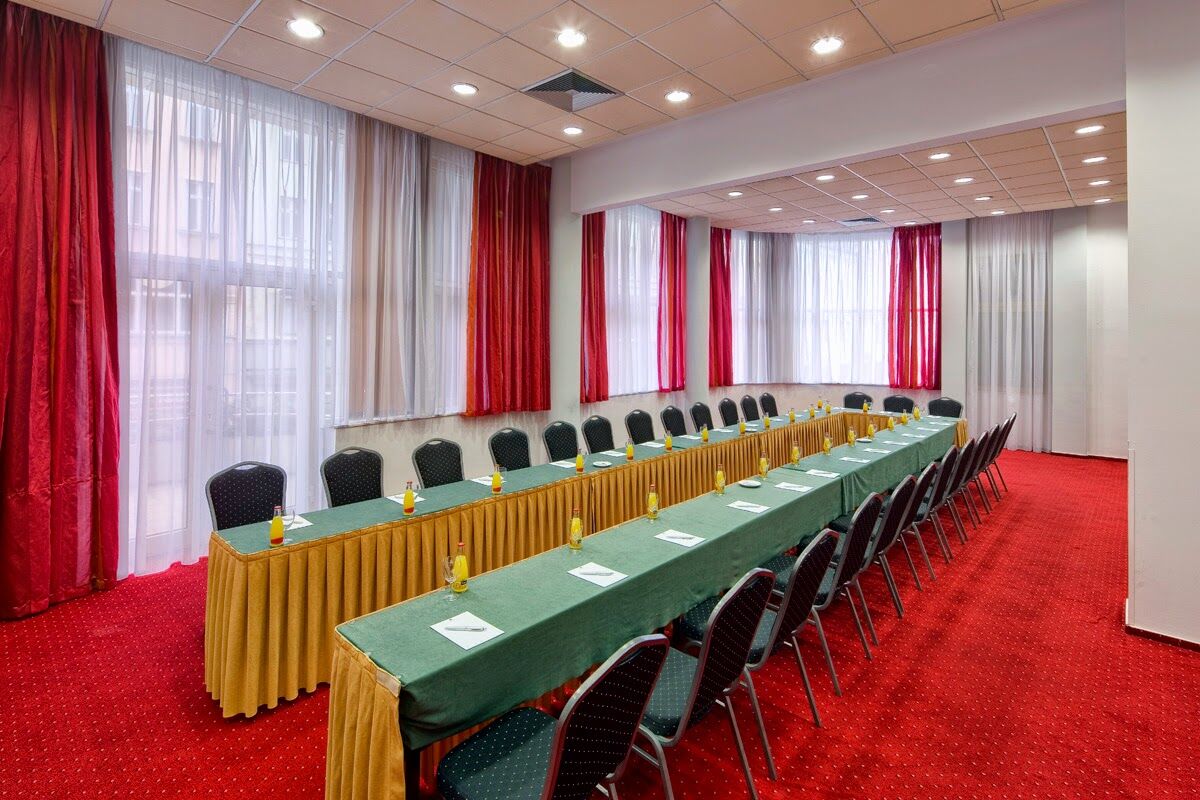 Imperial Hotel ออสตราวา ภายนอก รูปภาพ